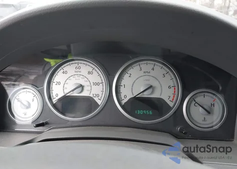 2010 Chrysler Town & Country Touring from USA, damaged, VIN 2A4RR5D17AR358744